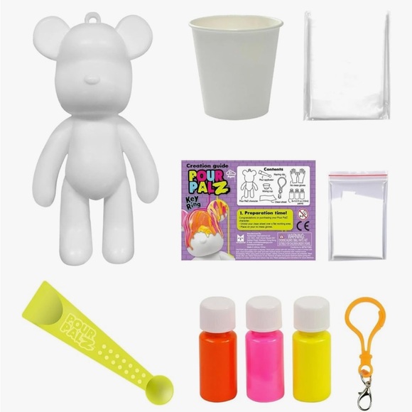 Pour Palz Paint Bear Key Ring craft kit pink - Picture 2 of 7